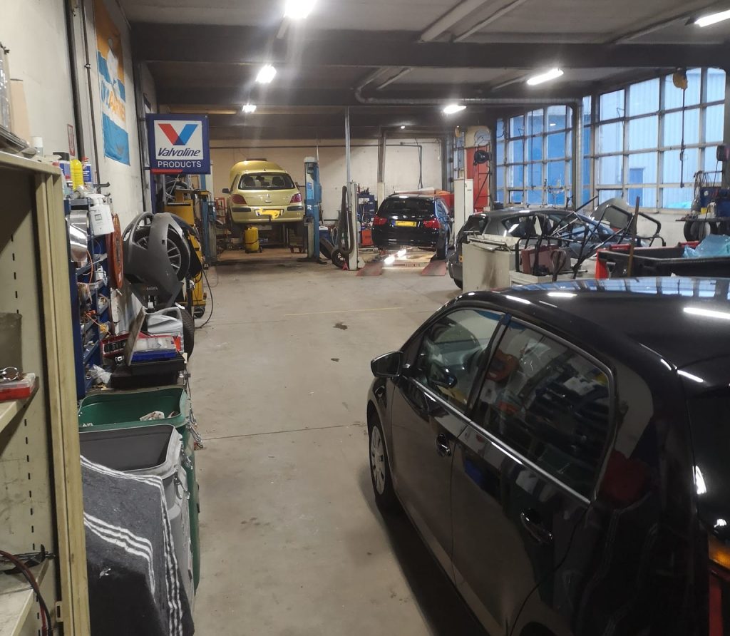 Werkplaats van Autoservice Beimers in Leeuwarden voor APK Leeuwarden en auto onderhoud
